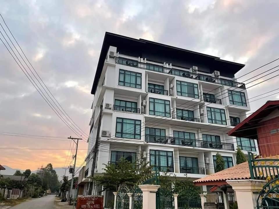 Vang Vieng Topview Hotel Eksteriør billede