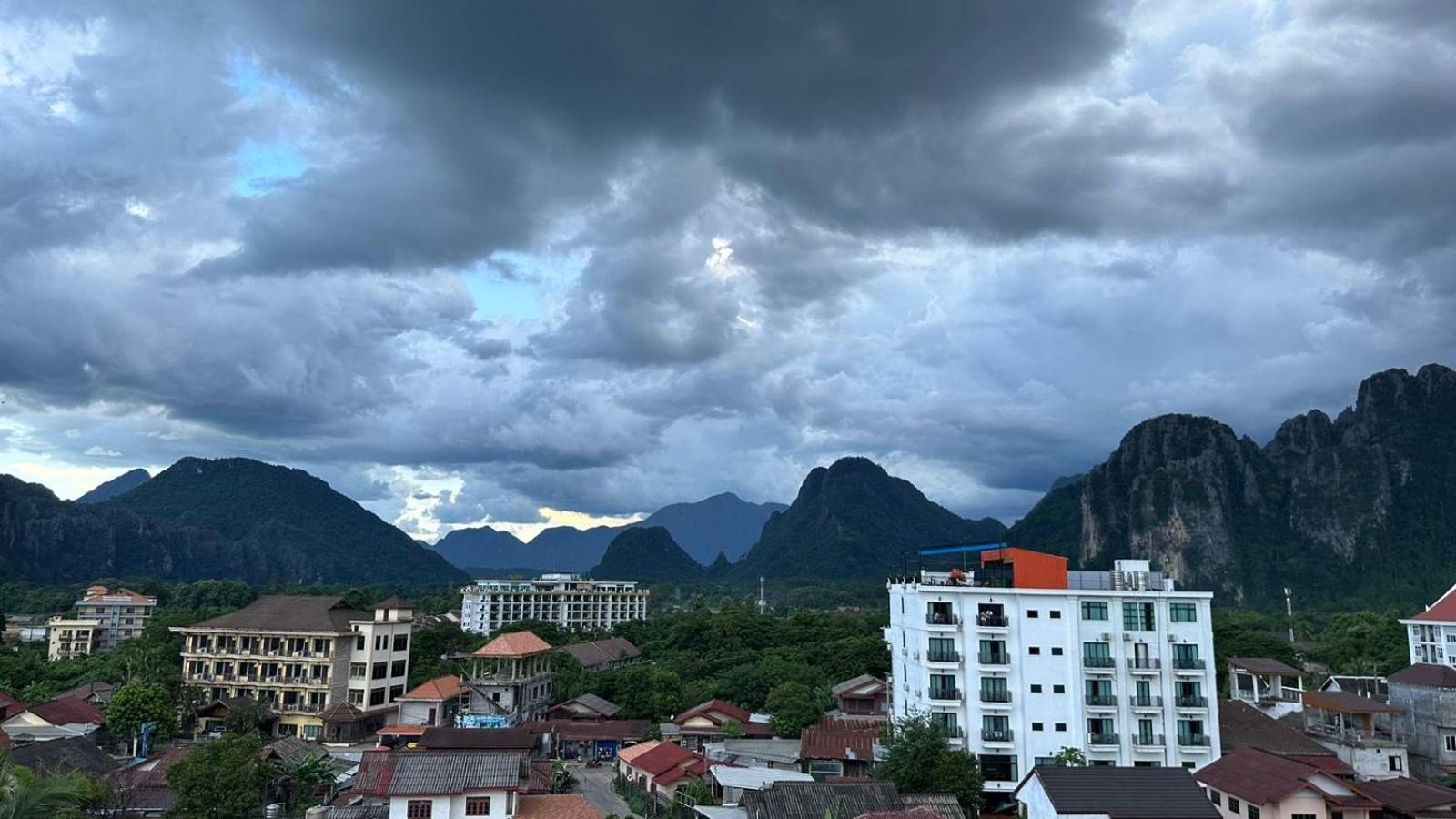 Vang Vieng Topview Hotel Eksteriør billede