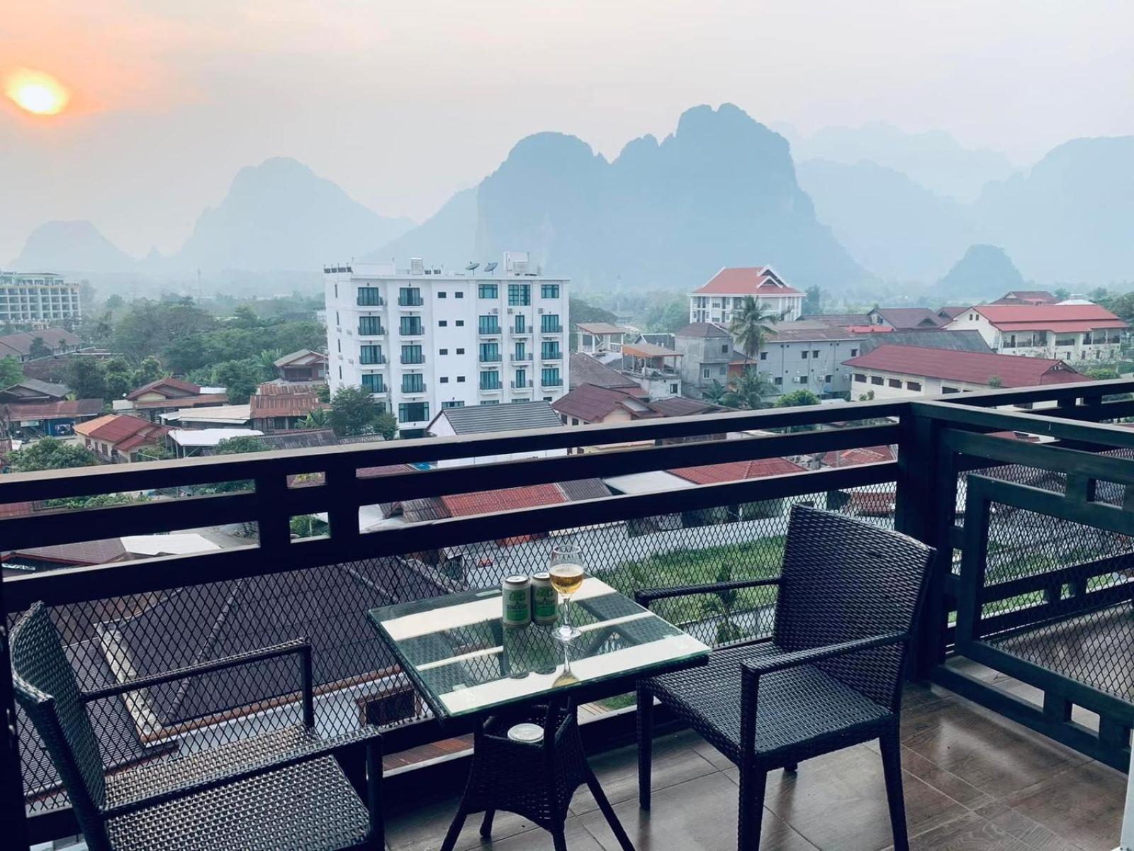 Vang Vieng Topview Hotel Eksteriør billede